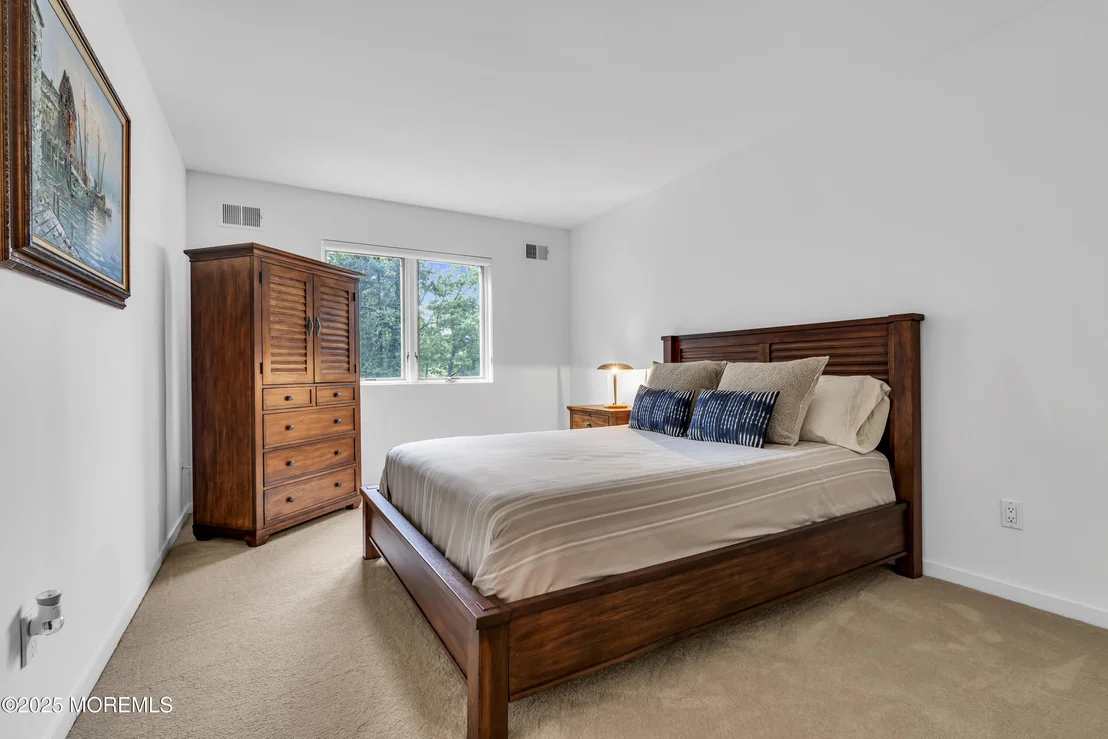 Photo of 635 Winding River Road