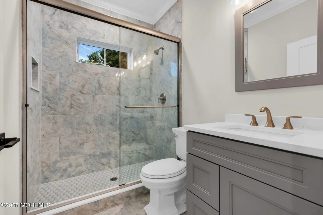 Photo of 1237 Benedict Street