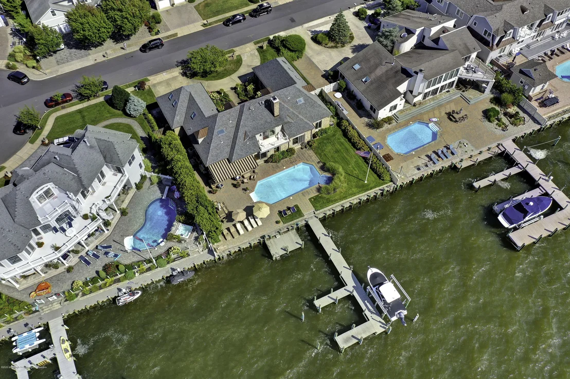 Photo of 207 Pointe Drive
