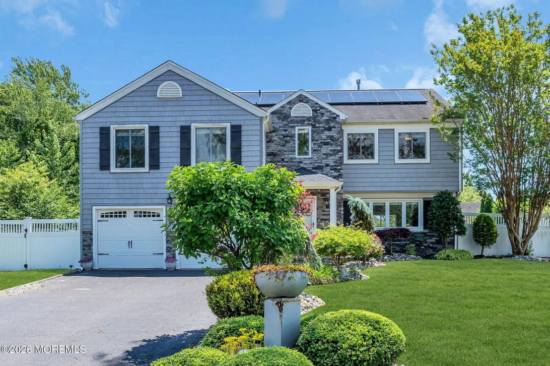 Photo of 1083 Cavan Drive