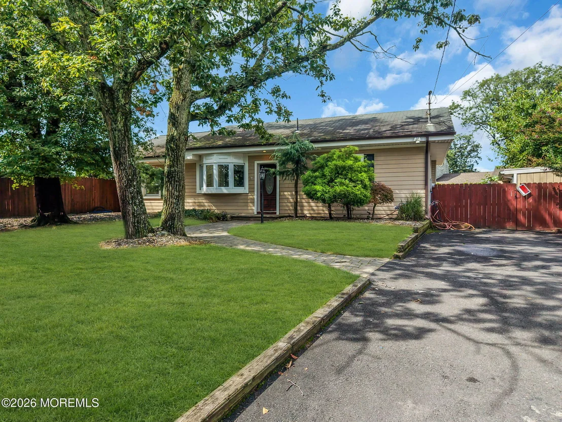Photo of 294 Delaware Drive