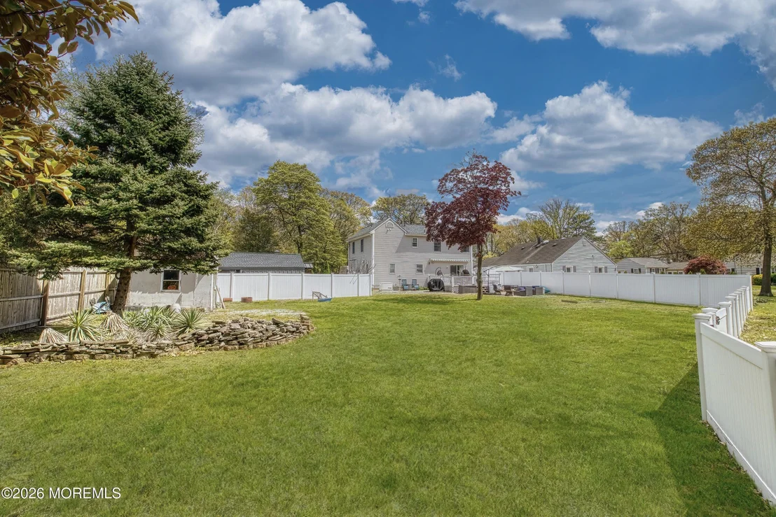 Photo of 502 Yew Drive