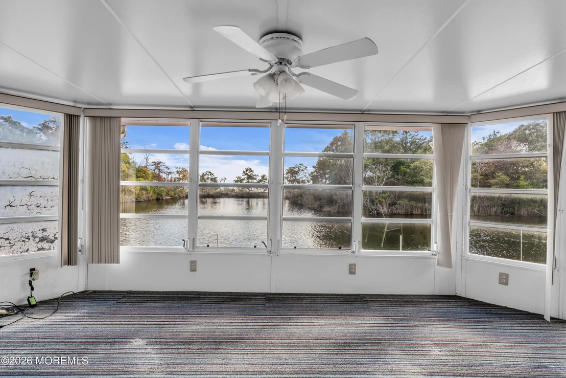 Photo of 1007 Laurel Boulevard