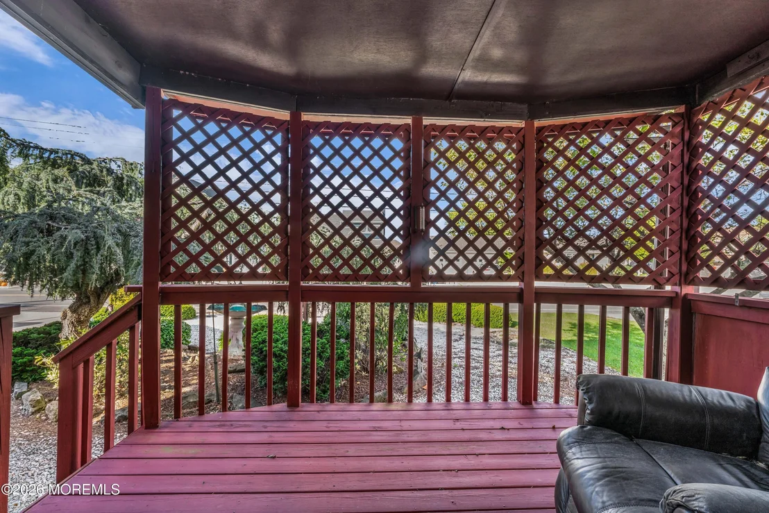 Photo of 1007 Laurel Boulevard