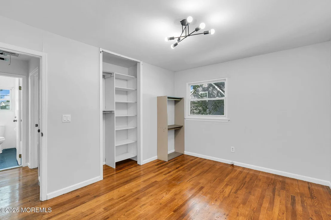 Photo of 995 Hunt Drive