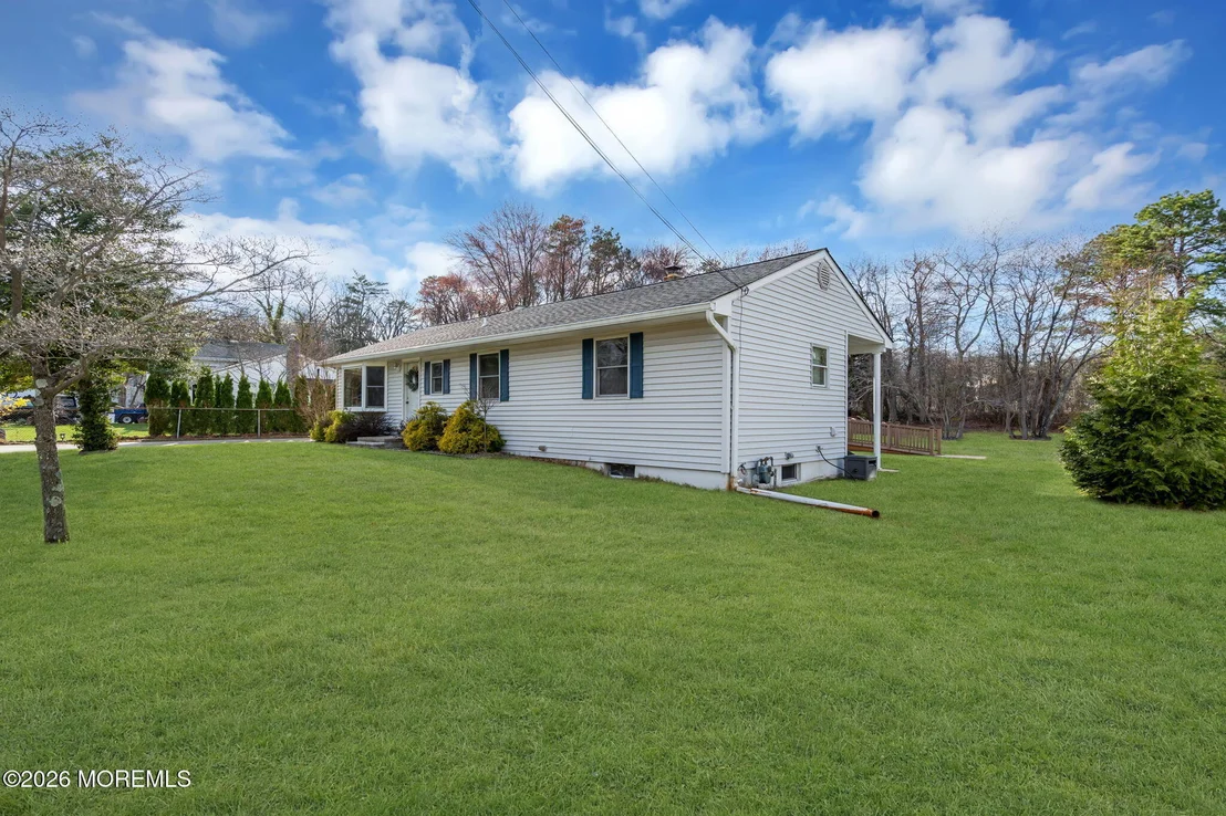 Photo of 20 Sylvan Boulevard