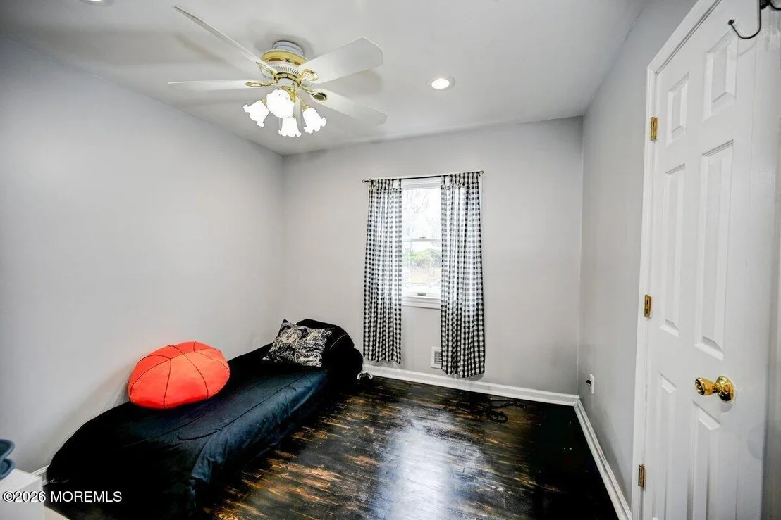 Photo of 6 Meadowbrook Drive