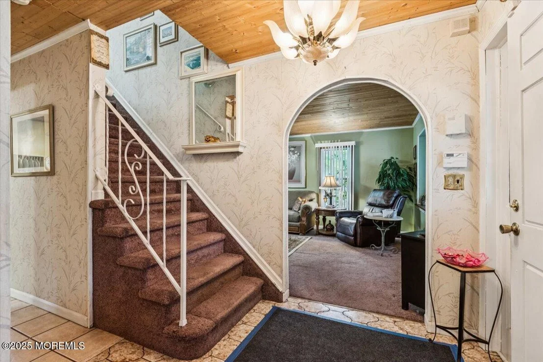 Photo of 8 Hawaii Road
