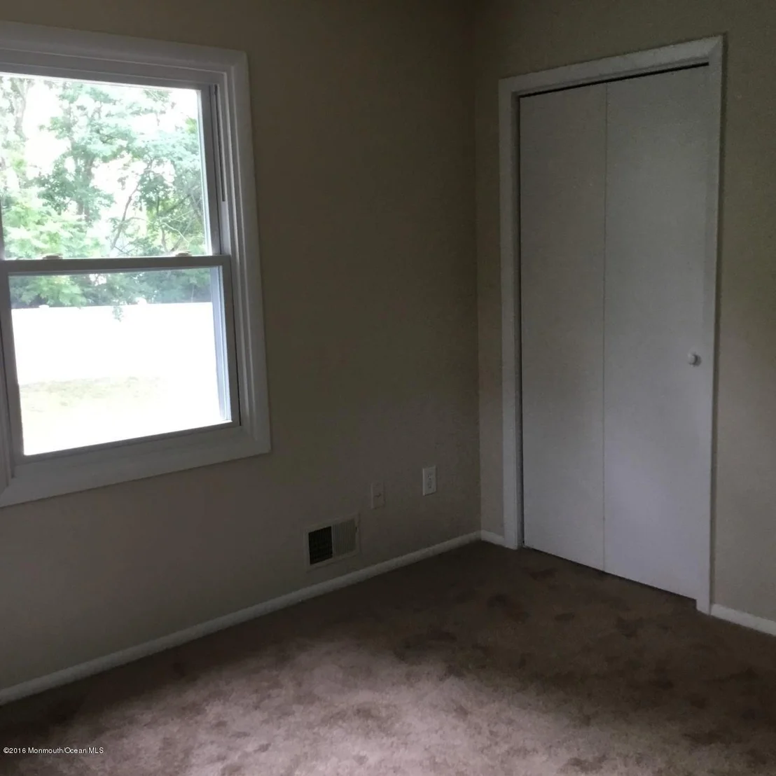 Photo of 438 Applegate Avenue