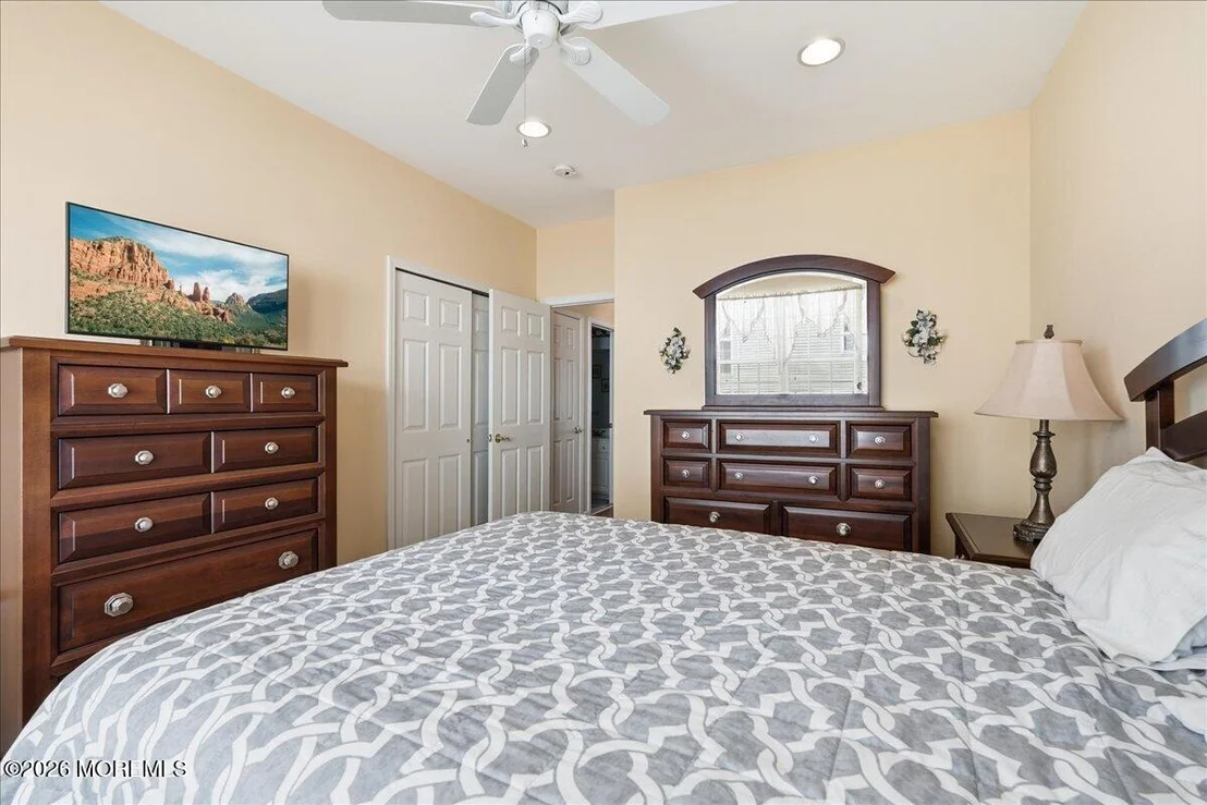 Photo of 74 Pond View Circle