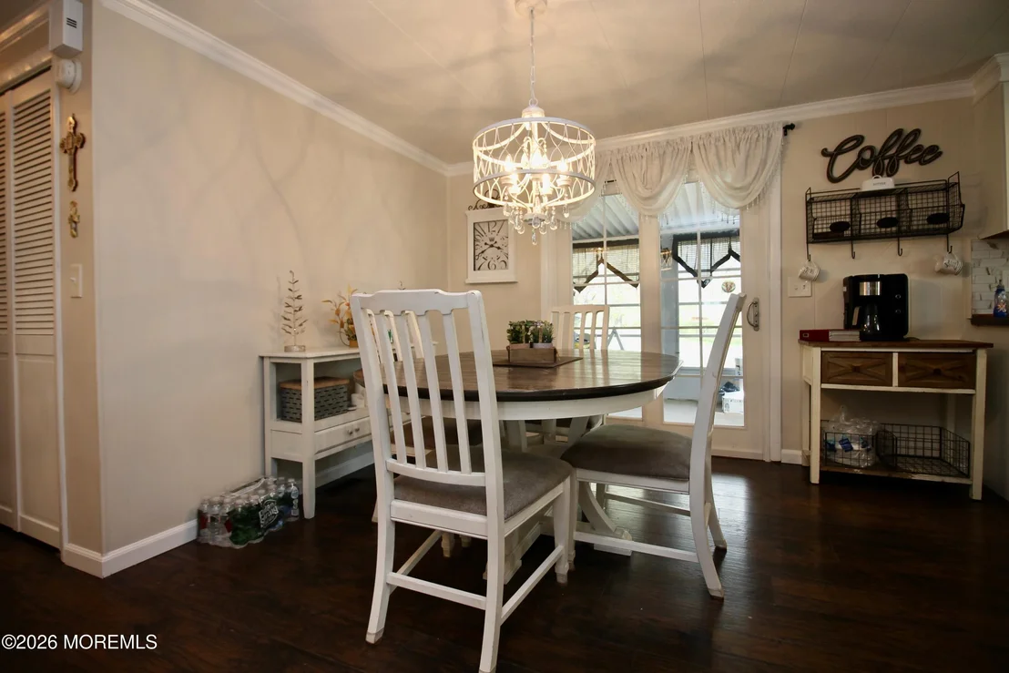 Photo of 562 Sara Drive