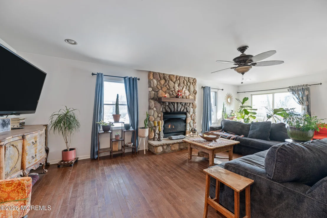 Photo of 12 Thompson Avenue