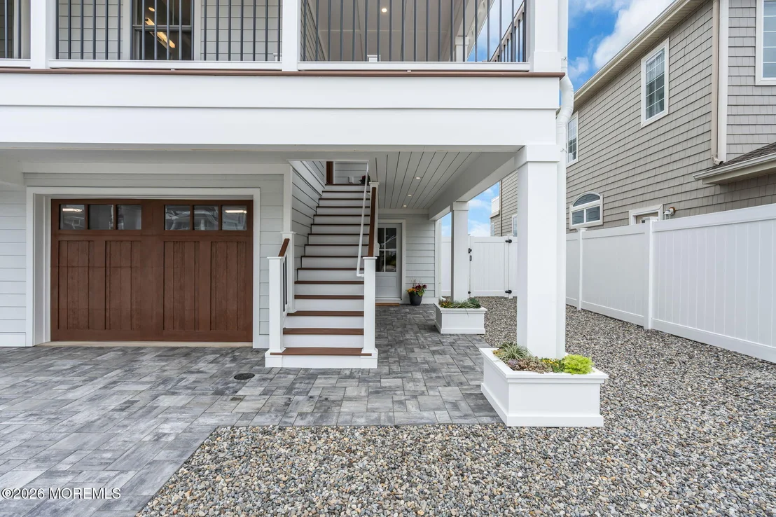 Photo of 151 Pershing Boulevard