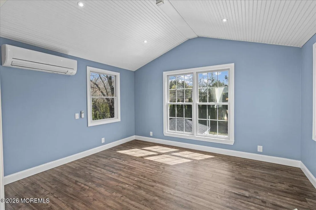Photo of 443 Bennetts Mills Road