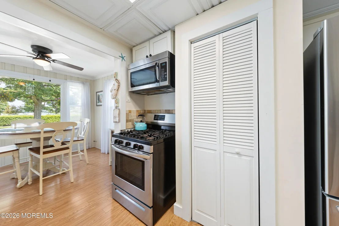 Photo of 1601 River Road