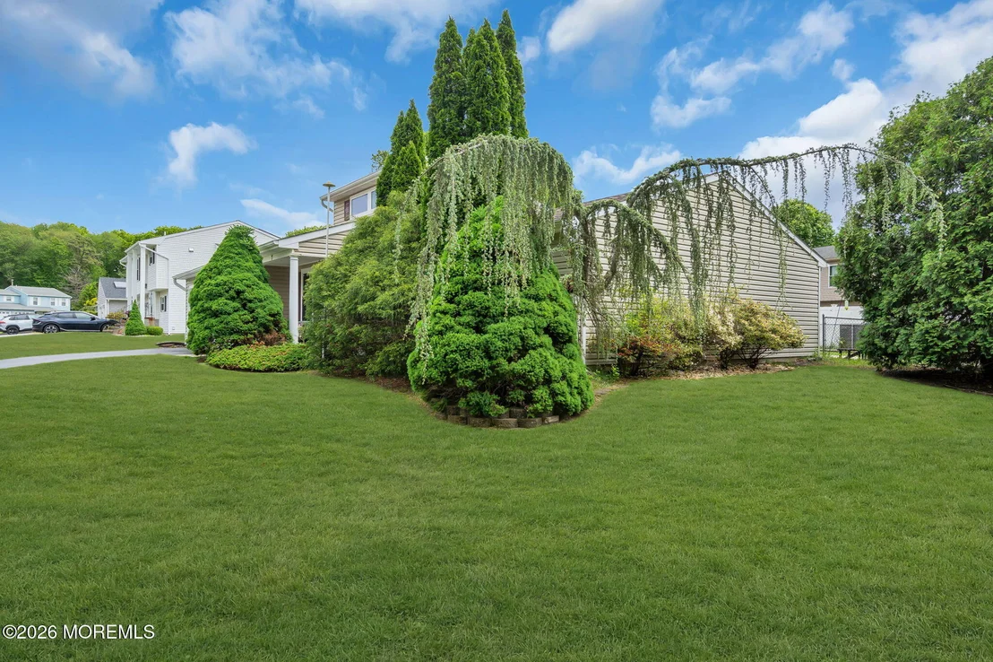 Photo of 7 Sweetbriar Trail
