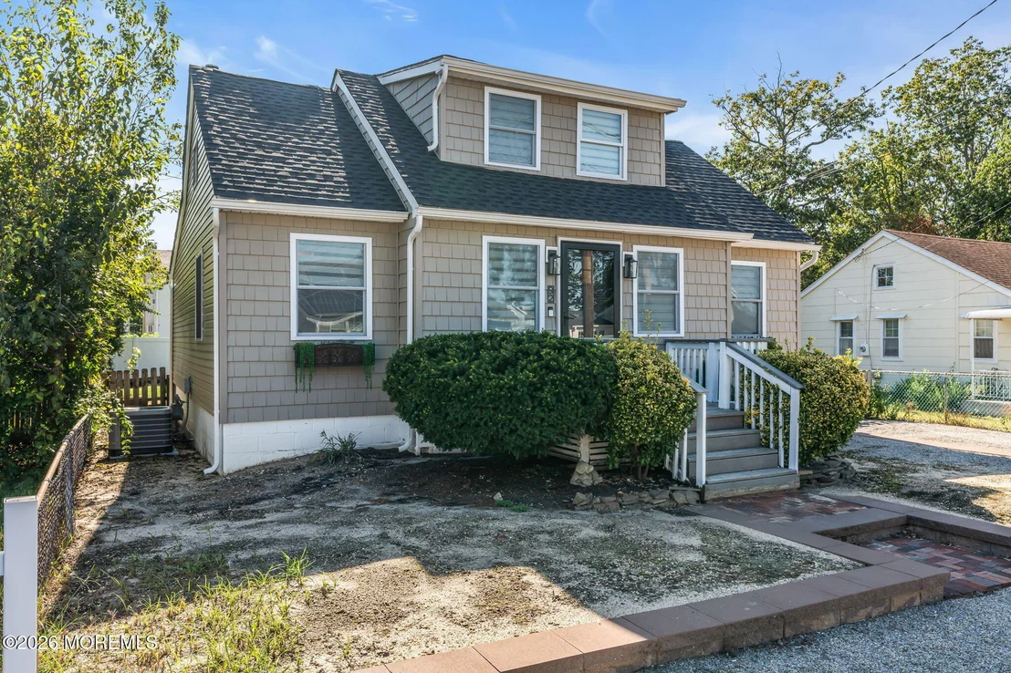 Photo of 92 Pinehurst Road