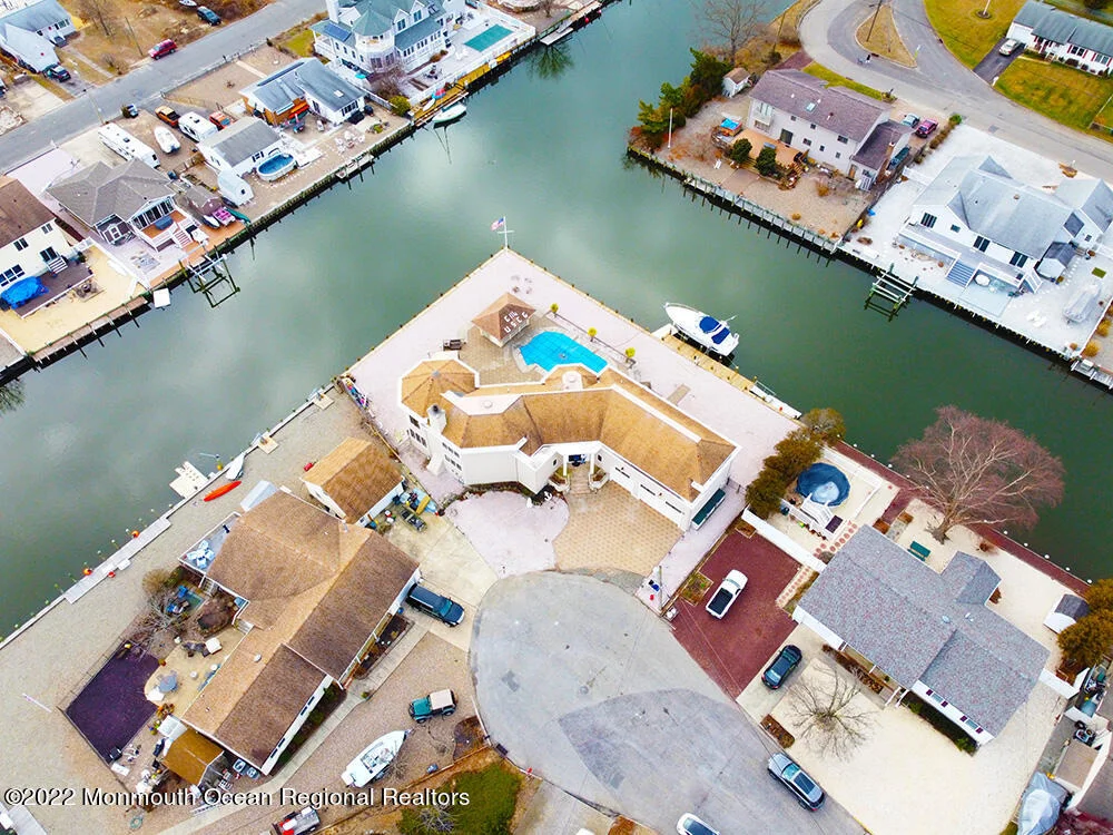 Photo of 1009 Plimsoll Pt