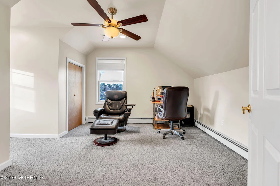 Photo of 475 Admiral Road