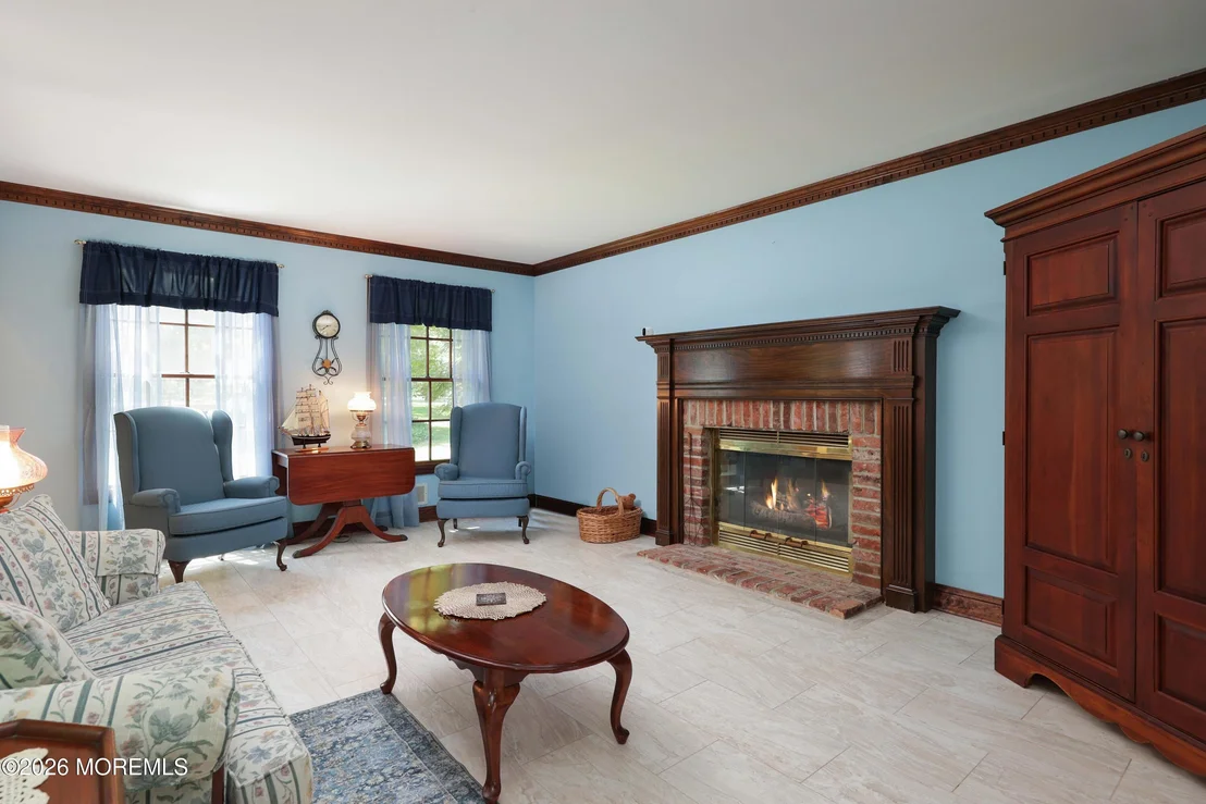 Photo of 1908 Shadowbrook Drive
