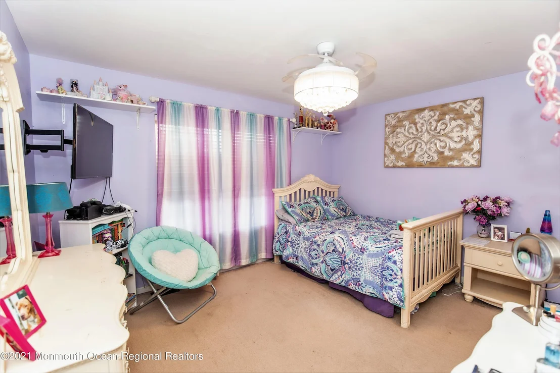 Photo of 607 Windcrest Court