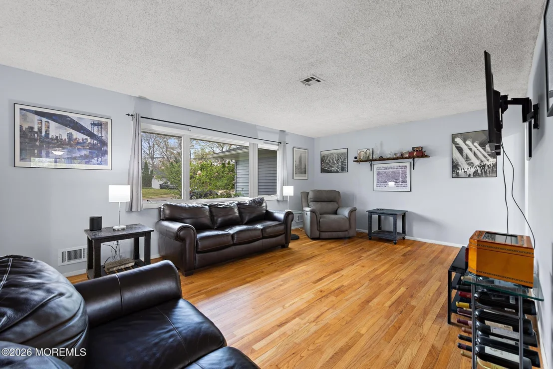 Photo of 309 Colonial Drive