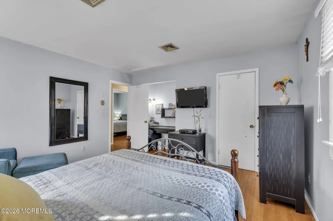 Photo of 301 Clearstream Road
