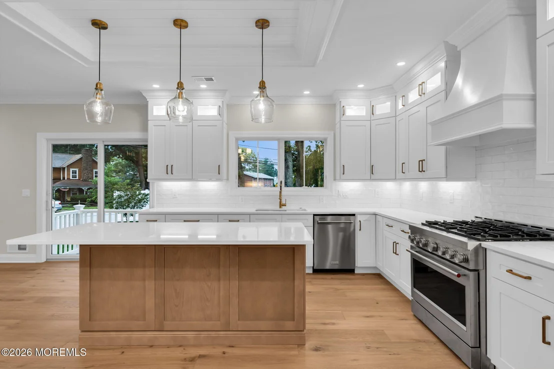 Photo of 1237 Benedict Street