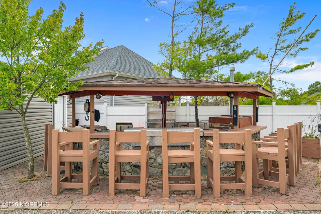 Photo of 741 S River Drive