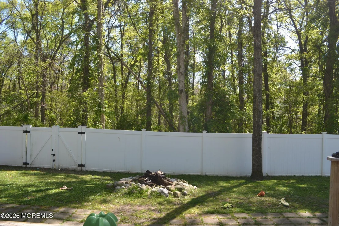 Photo of 31 Chestnut Way Circle