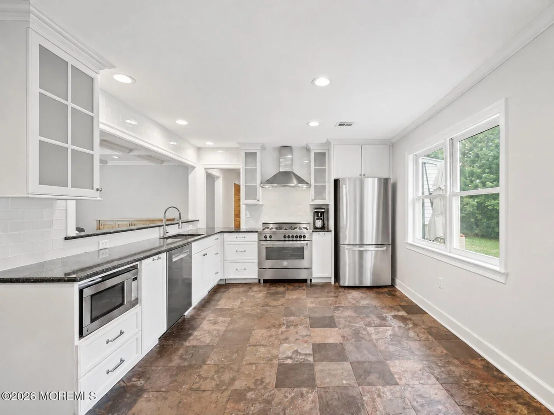 Photo of 28 Riverview Drive