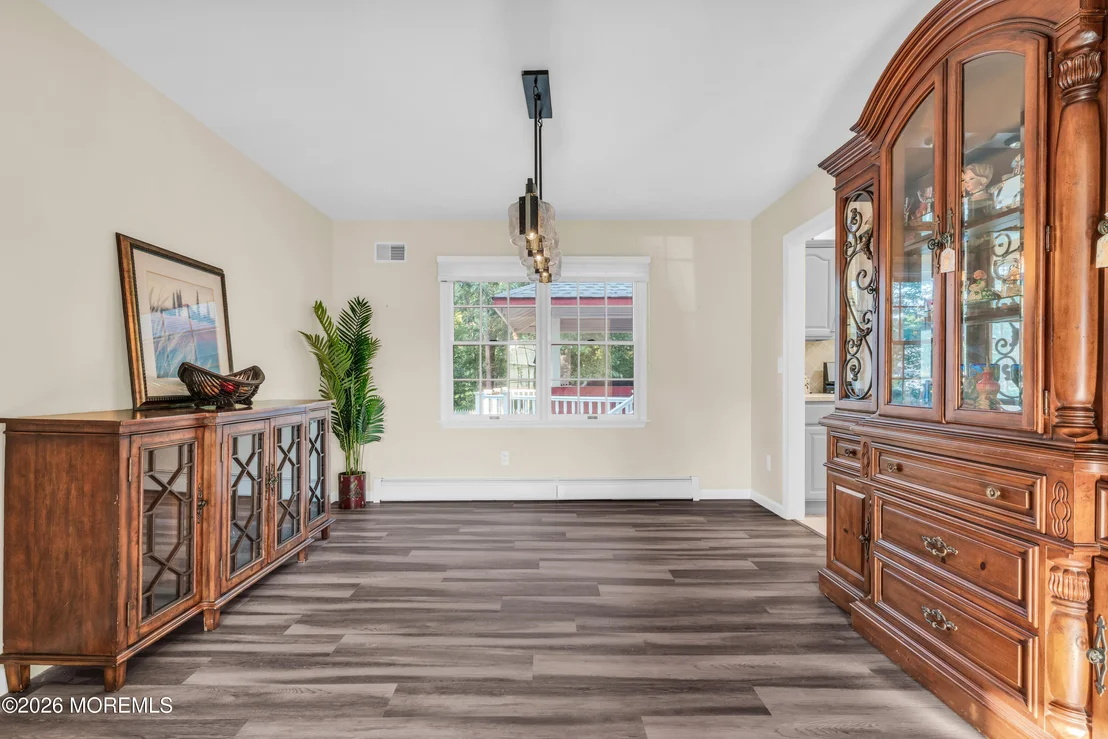 Photo of 361 Eastern Boulevard