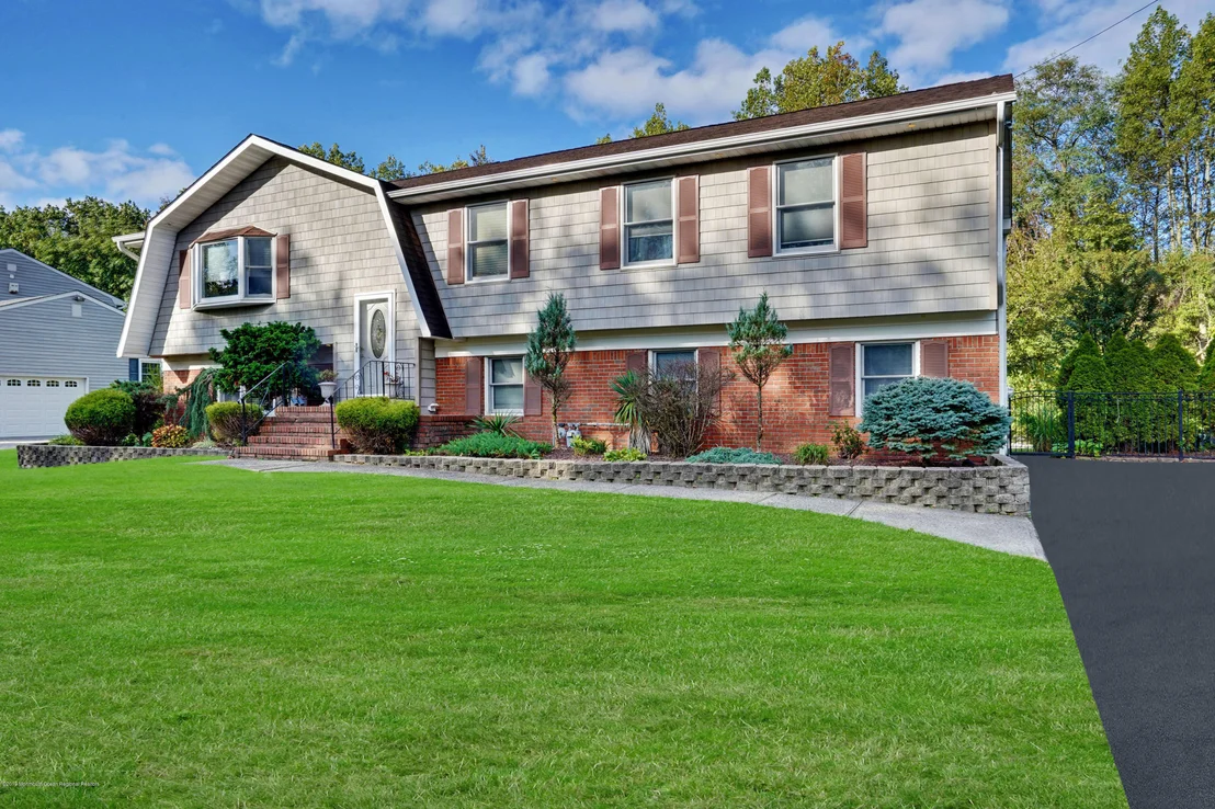 Photo of 1409 Roller Road
