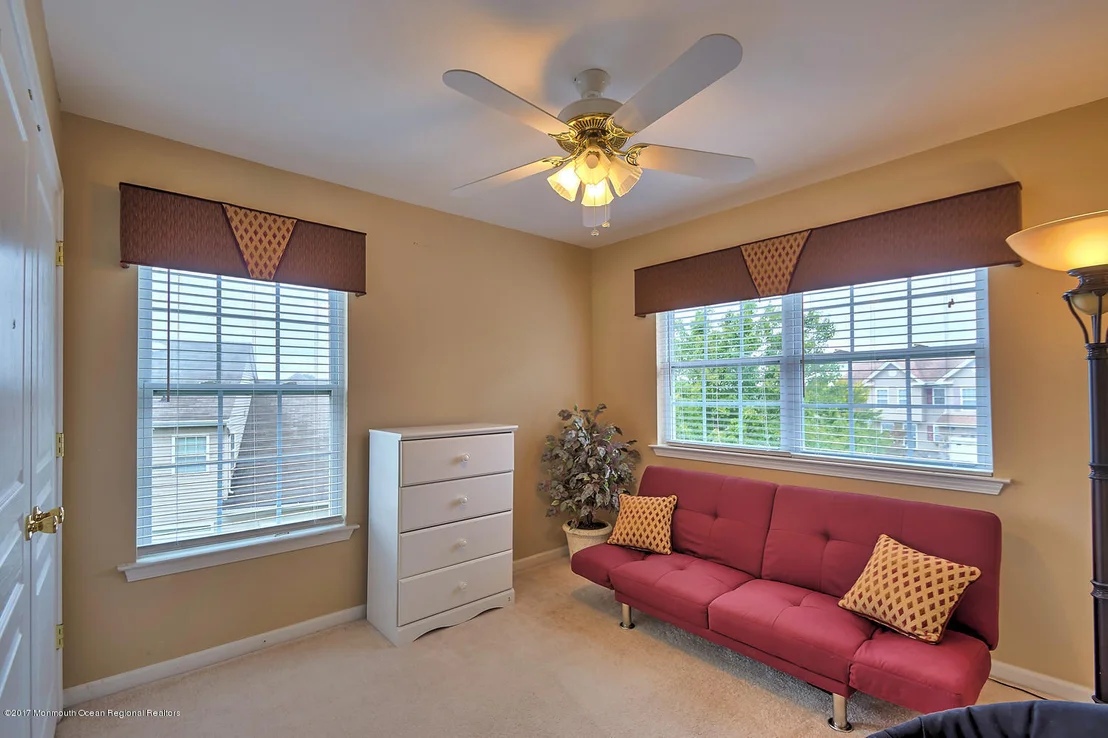 Photo of 13 Ridgeway Lane