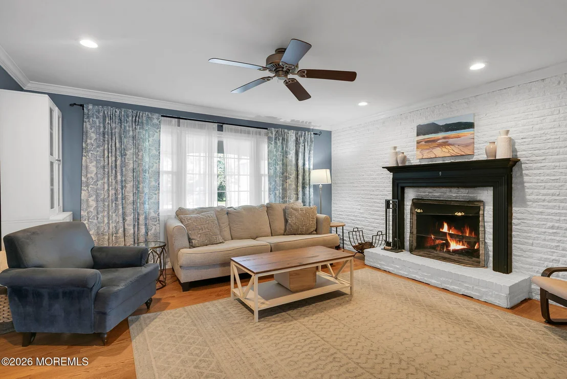 Photo of 49 Manitto Place