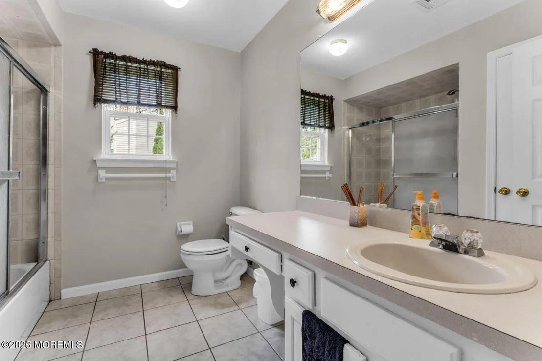Photo of 383 Meadowood Road