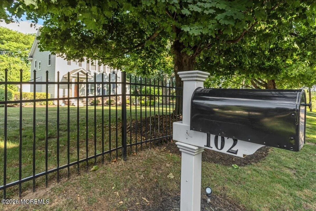 Photo of 102 Middletown Road