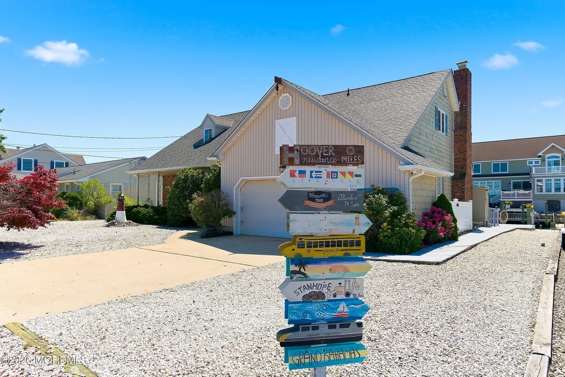 Photo of 832 Forepeak Drive