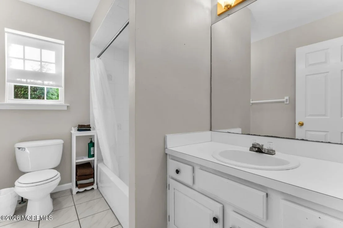 Photo of 383 Meadowood Road