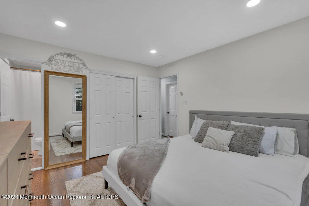 Photo of 1233 Clearview Street