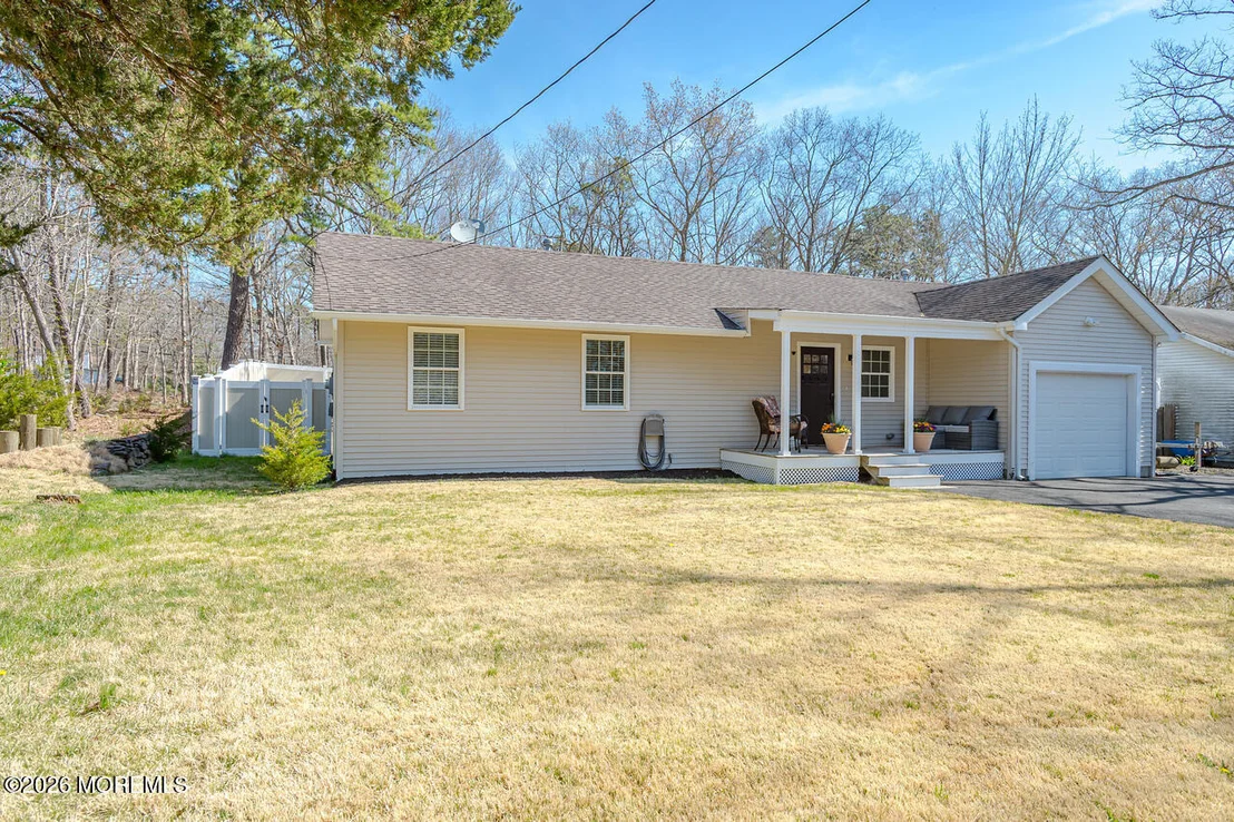 Photo of 6 Avast Avenue