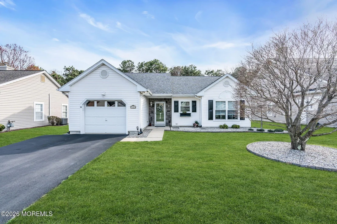 Photo of 27 Molly Lane