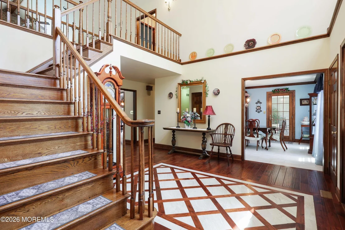 Photo of 1908 Shadowbrook Drive