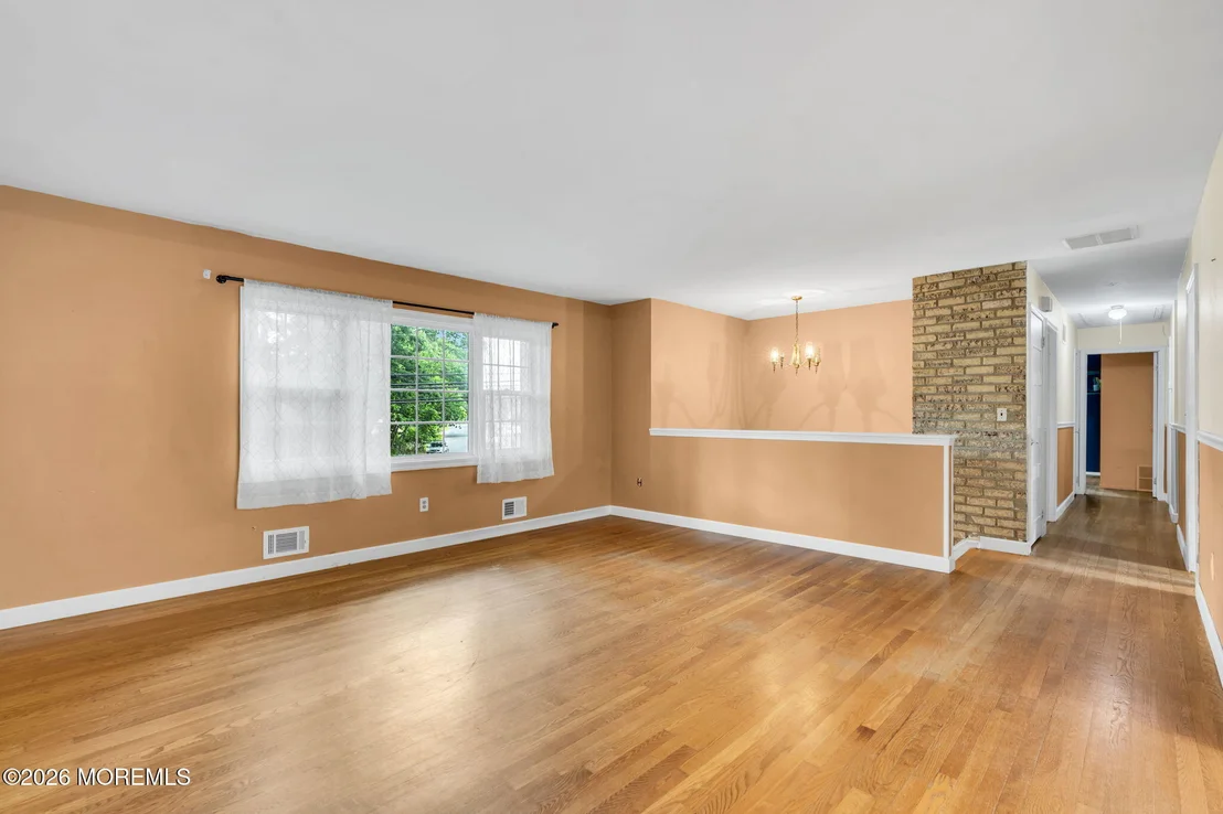 Photo of 114 Locust Avenue