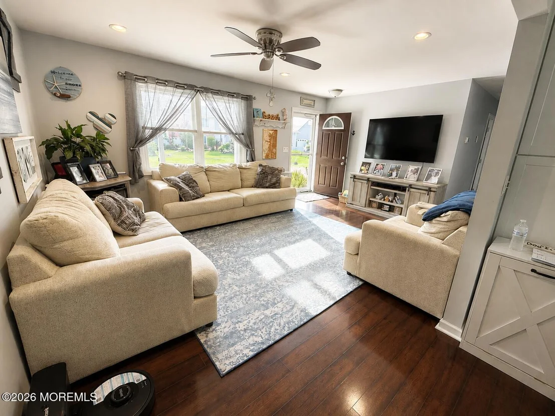Photo of 718 Conifer Drive