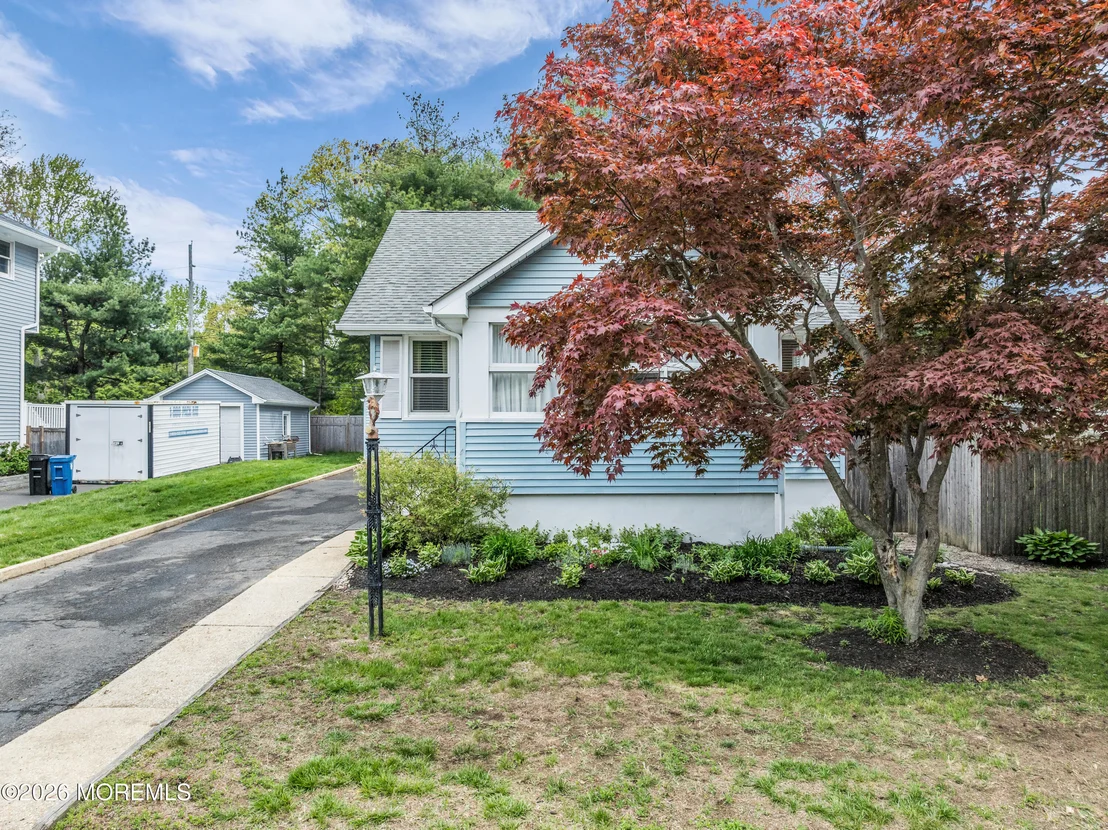 Photo of 1 Tiensch Avenue