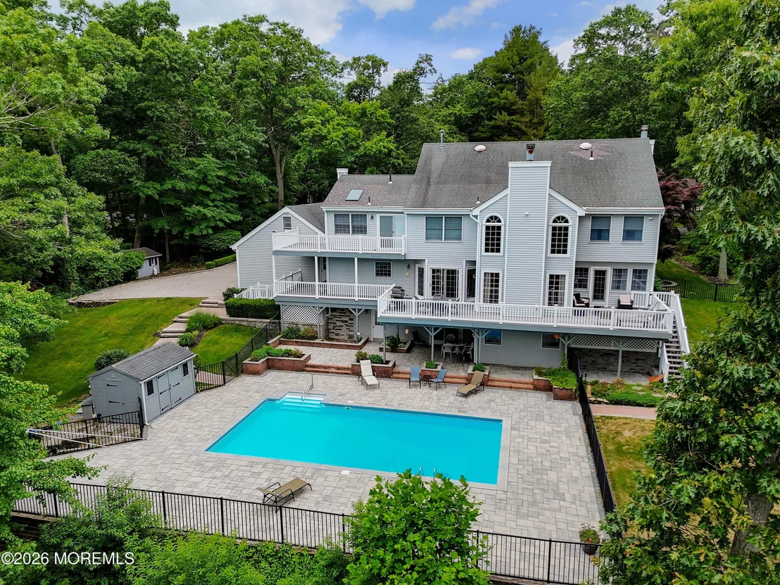 Photo of 1908 Shadowbrook Drive
