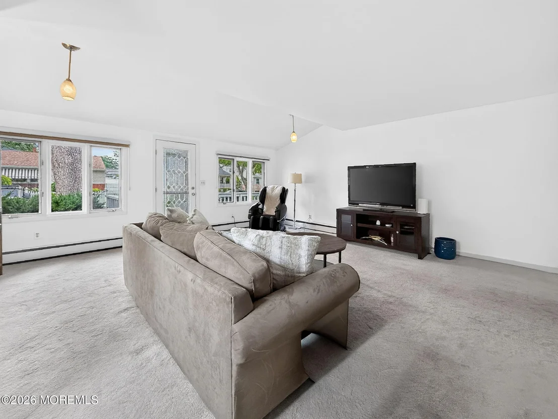 Photo of 210 Robbins Road