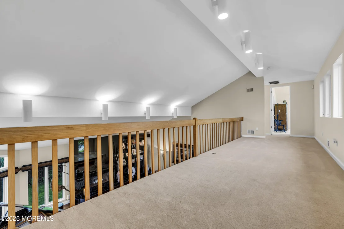 Photo of 635 Winding River Road
