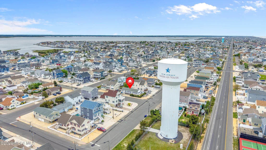 Photo of 202 5th Avenue
